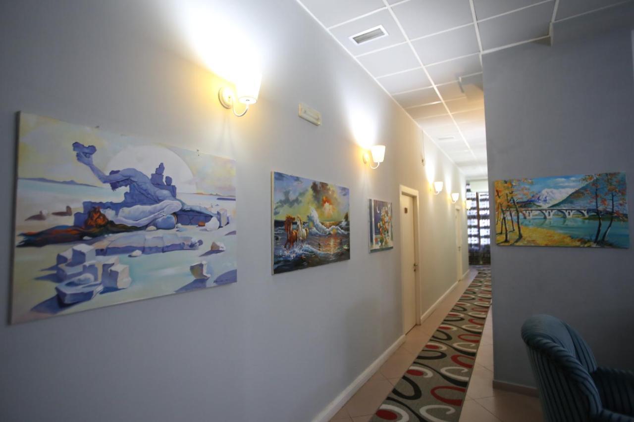 Hotel Pasarela ベラト エクステリア 写真
