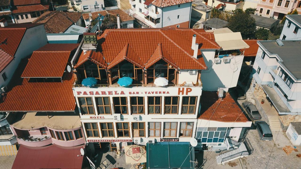 Hotel Pasarela ベラト エクステリア 写真