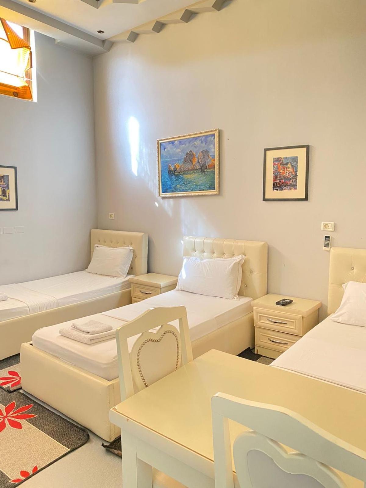 Hotel Pasarela ベラト エクステリア 写真